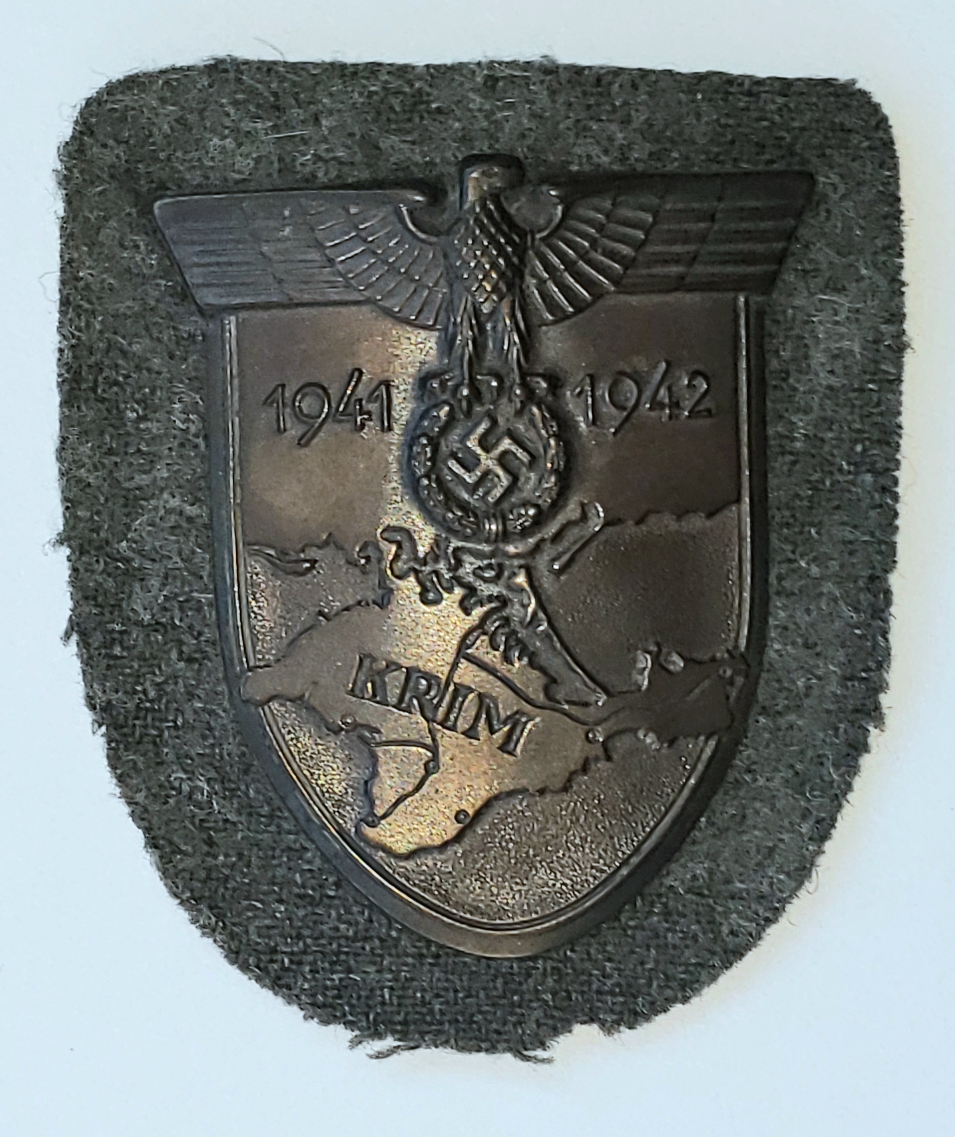 Army/ Waffen-SS Badges - Broken Pact